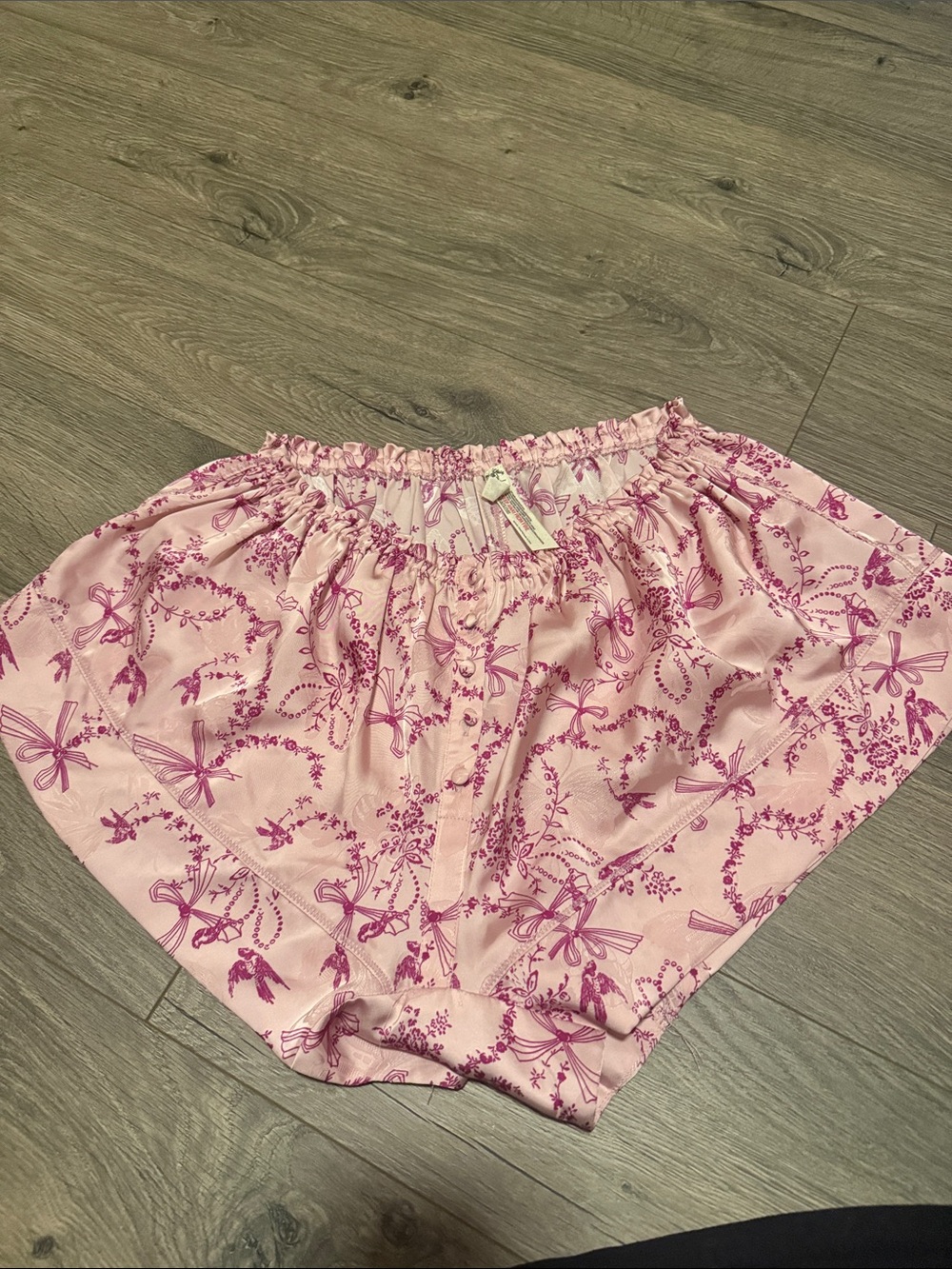Free People Pink Bow & Vine Print Elastic shorts size small these run larger